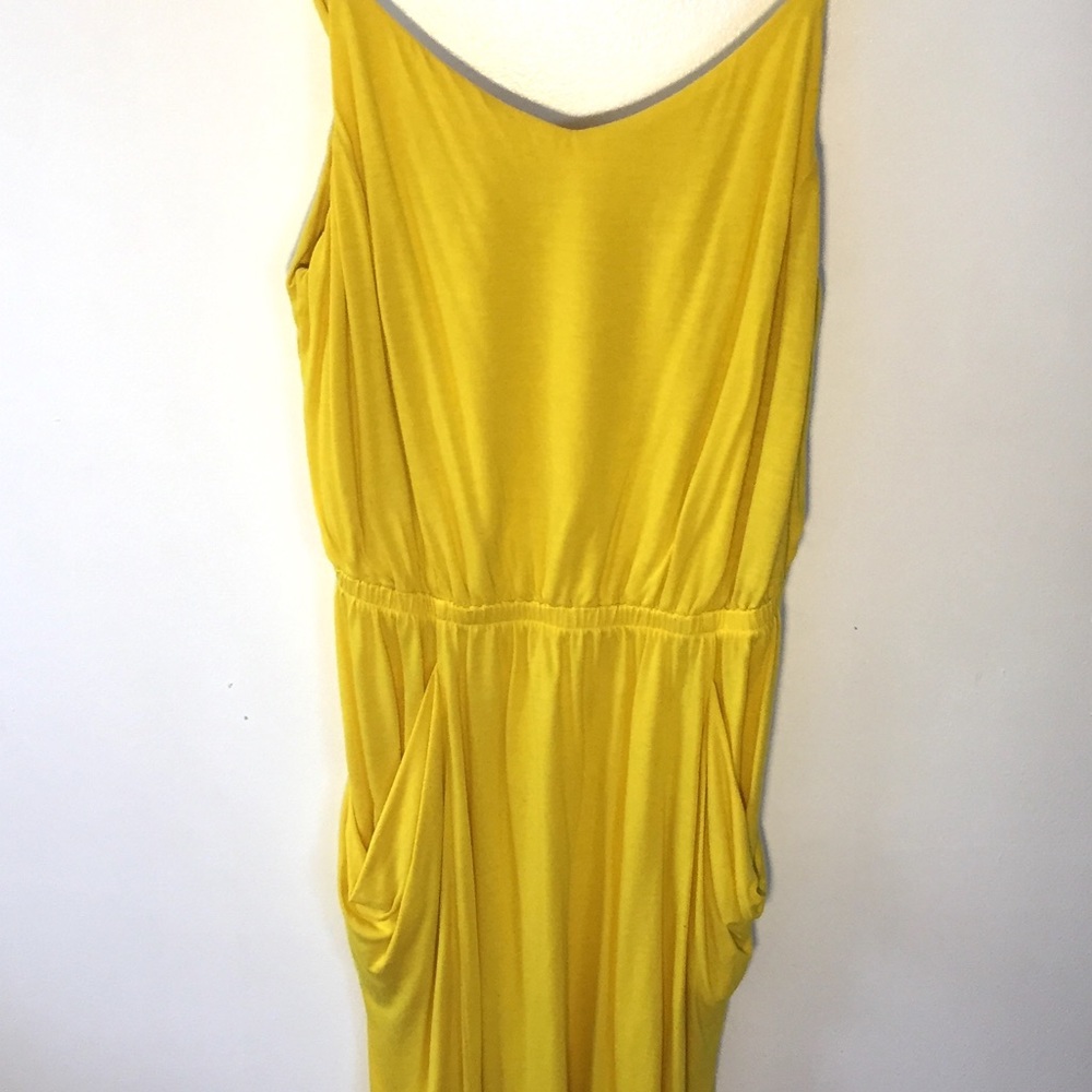 Gap Yellow sundress. 🏝🌊